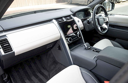 2021/21 Land Rover Discovery R-Dynamic HSE D300 32...