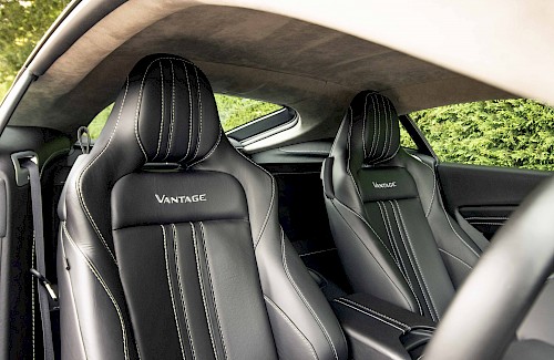 2018/18 Aston Martin Vantage V8 30...