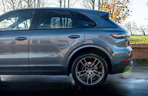 2019/19 Porsche Cayenne V6 17...