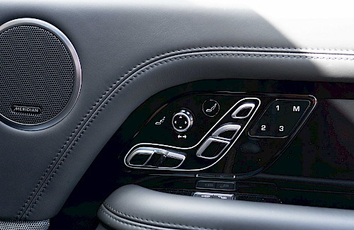 2018/18 Range Rover Autobiography SDV8 40...