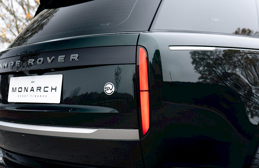 2024/73 Range Rover SV Autobiography P550E 28