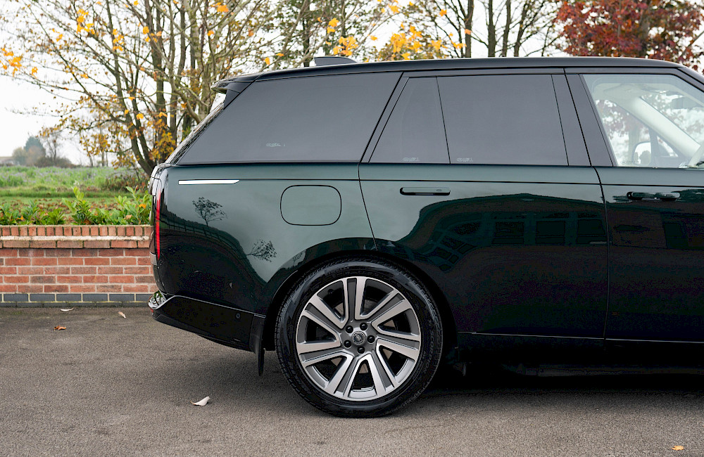 2024/73 Range Rover SV Autobiography P550E 15