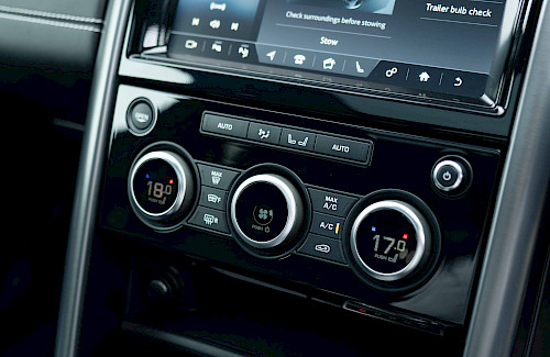 2019/19 Land Rover Discovery HSE Luxury SDV6 43...