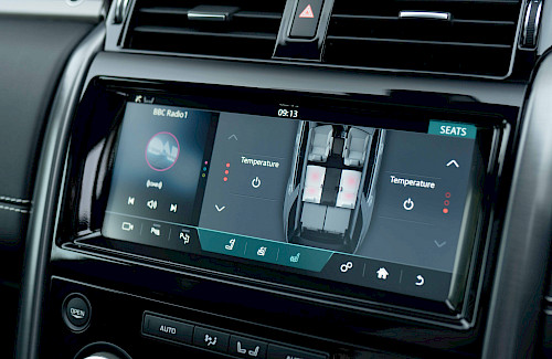 2019/19 Land Rover Discovery HSE Luxury SDV6 41...
