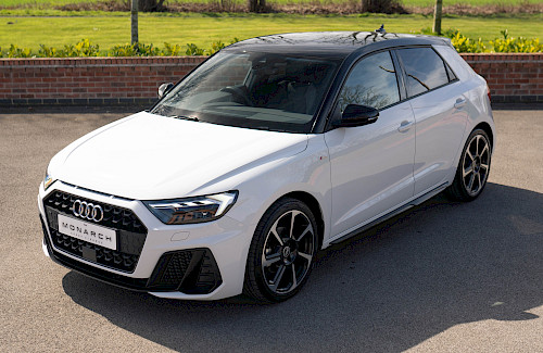2021/71 Audi A1 35 TFSI Black Edition S-Tronic 3...