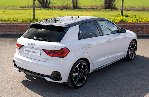 2021/71 Audi A1 35 TFSI Black Edition S-Tronic 6...