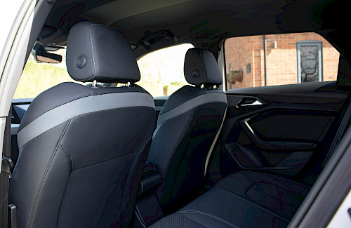 2021/71 Audi A1 35 TFSI Black Edition S-Tronic 35...