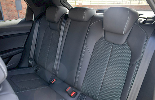 2021/71 Audi A1 35 TFSI Black Edition S-Tronic 36...