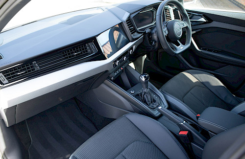 2021/71 Audi A1 35 TFSI Black Edition S-Tronic 29...