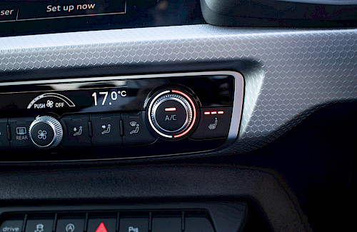 2021/71 Audi A1 35 TFSI Black Edition S-Tronic 38...