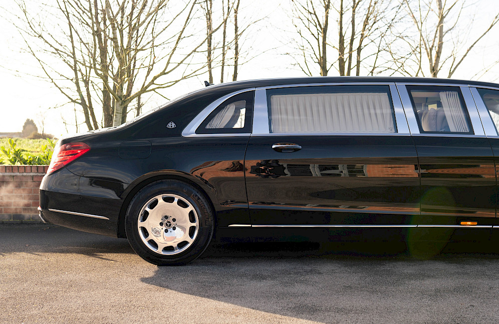 2019/19 Mercedes-Benz Maybach S600 Pullman 11