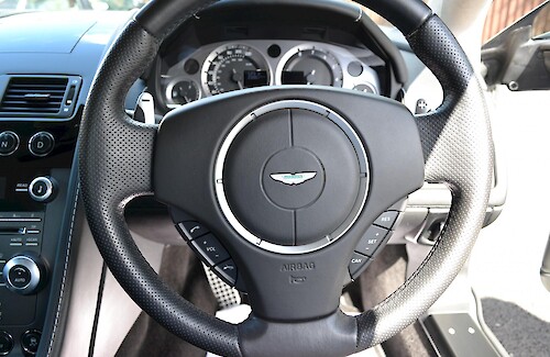 2012/12 Aston Martin V8 Vantage 420 Sportshift 16...