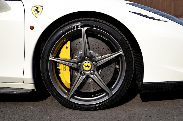 2012/12 Ferrari 458 Italia 14