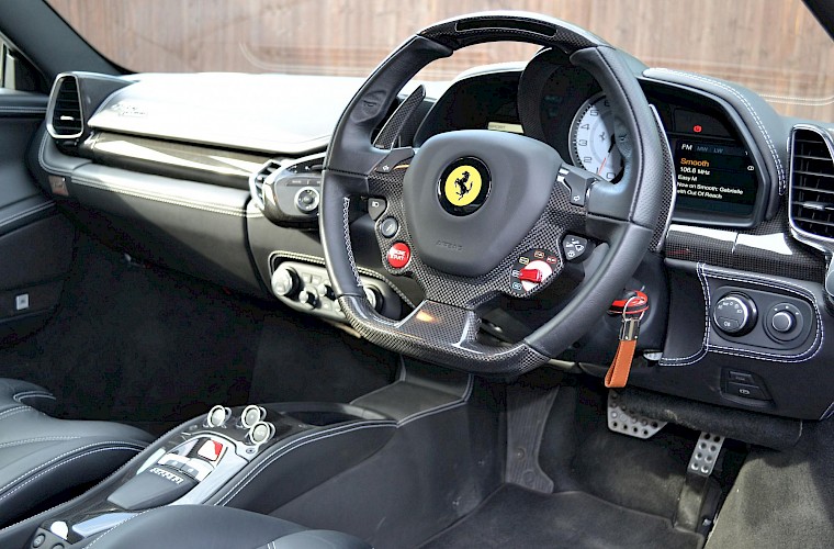 2012/12 Ferrari 458 Italia 27