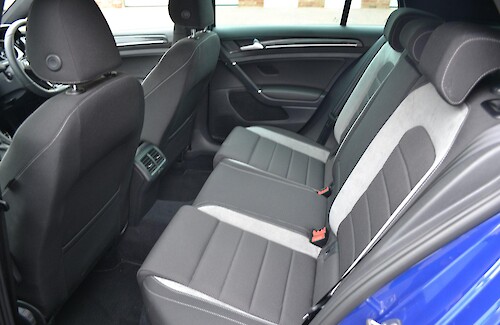 2016/16 VW Golf R DSG 5 Door 15...