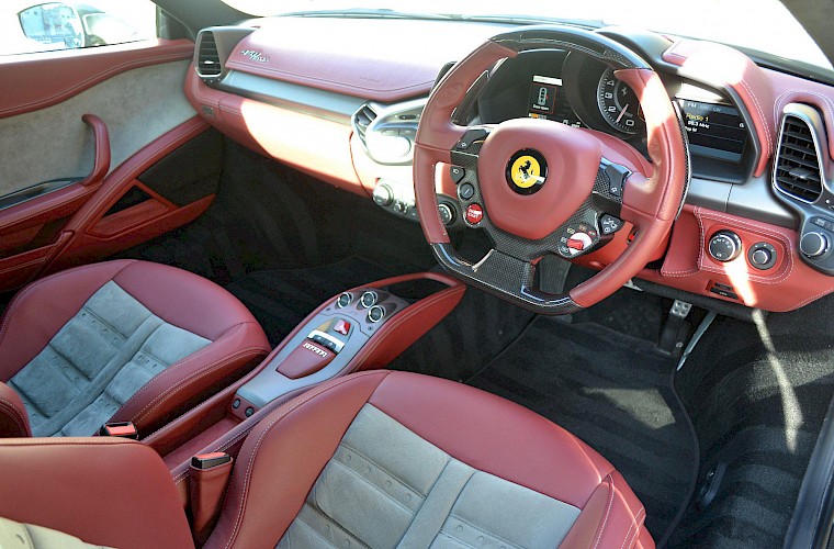 2012/61 Ferrari 458 Italia 19
