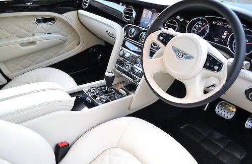 2014/63 Bentley Mulsanne Mulliner Driving specification 19...