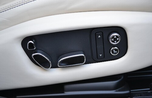 2014/63 Bentley Mulsanne Mulliner Driving specification 22...