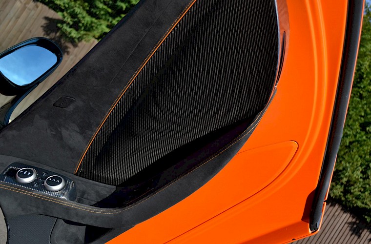 2014/14 McLaren 650S Coupe 36