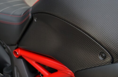 2015/65 Ducati Diavel Carbon Edition 5...