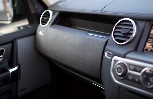2014/64 Land Rover Discovery Commercial SDV6 SMC Overland 37...
