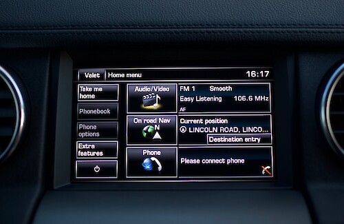 2014/64 Land Rover Discovery Commercial SDV6 SMC Overland 46...