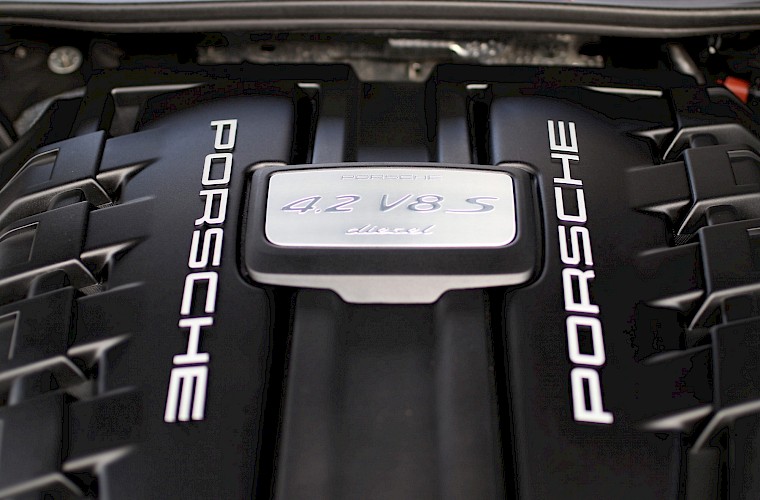 2014/64 Porsche Cayenne V8 S Diesel 25