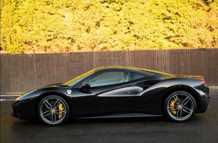 2016/66 Ferrari 488GTB 12