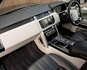 2016/66 Range Rover Vogue SE SDV8 23