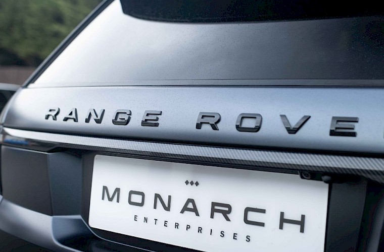 2020/69 Range Rover Sport SVR 26