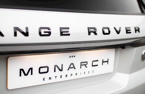 2018/18 Range Rover Sport SVR 25...