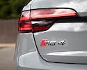 2018/18 Audi RS4 Avant 24