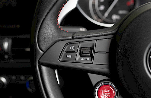 2019/19 Alfa Romeo Giulia Quadrifoglio 45...
