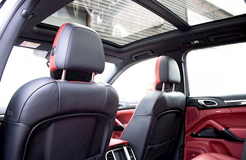 2016/66 Porsche Cayenne S V8 29...