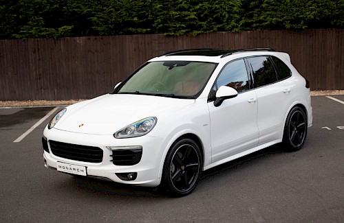 2016/66 Porsche Cayenne S V8 2...