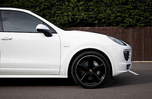 2016/66 Porsche Cayenne S V8 16...