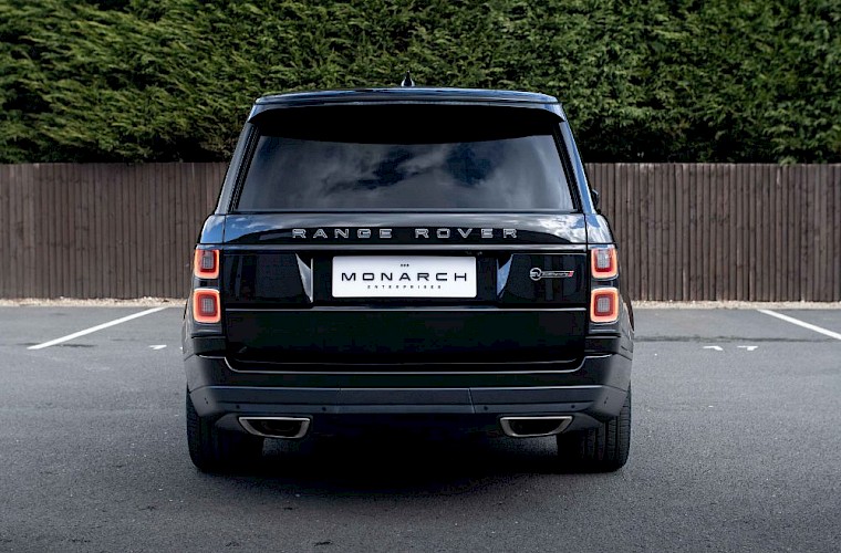 2021/21 Range Rover SV Autobiography Dynamic Black 22