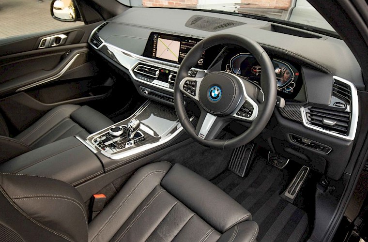 2021/71 BMW X5 45e xDrive M-Sport PHEV 21