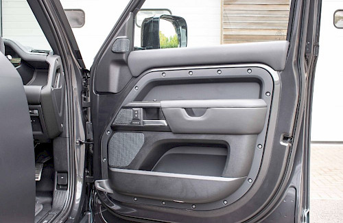 2022/22 Land Rover Defender 110 V8 Carpathian Edition 83...