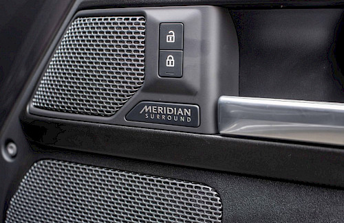 2022/22 Land Rover Defender 110 V8 Carpathian Edition 85...