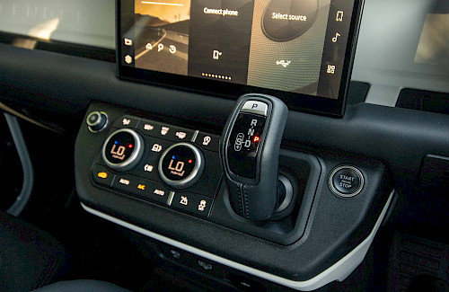 2022/71 Land Rover Defender 90 xDynamic HSE D250 Urban 46...