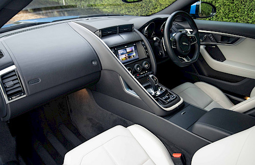 2017/17 Jaguar F-Type V6 R-Dynamic 38...