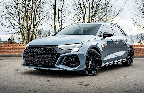 2022/71 Audi RS3 Carbon Black Sportback 9...
