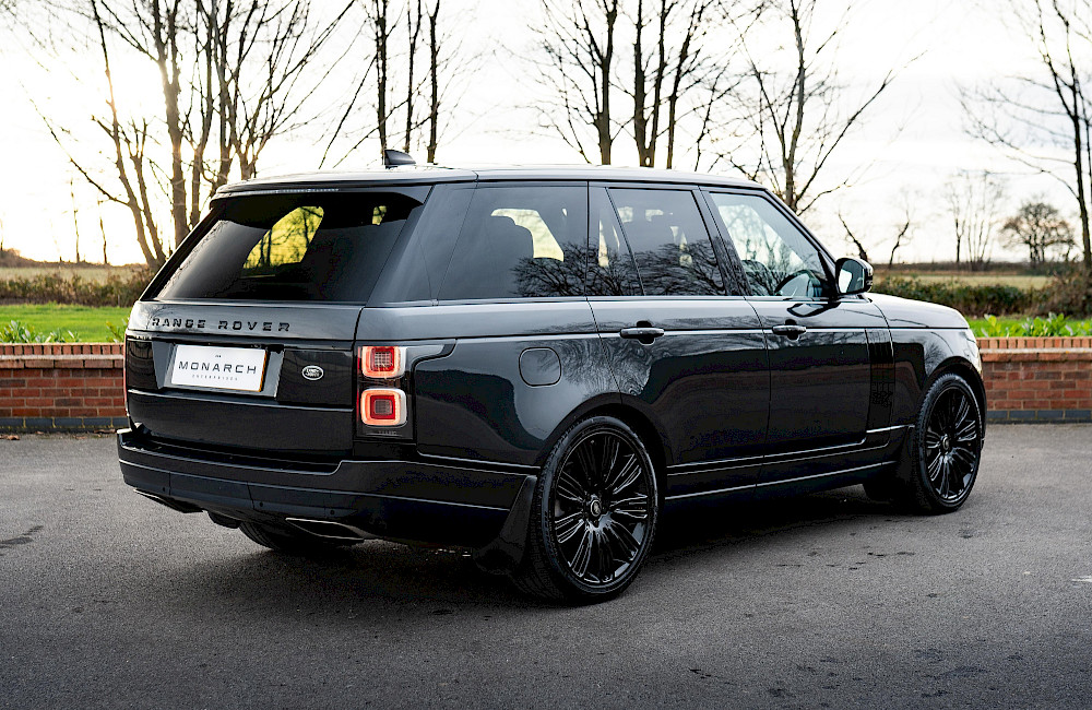 2020/70 Range Rover Westminster Black D300 12