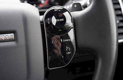 2020/70 Land Rover Discovery HSE SDV6 43...