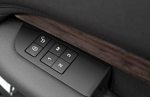 2020/70 Land Rover Discovery HSE SDV6 73...