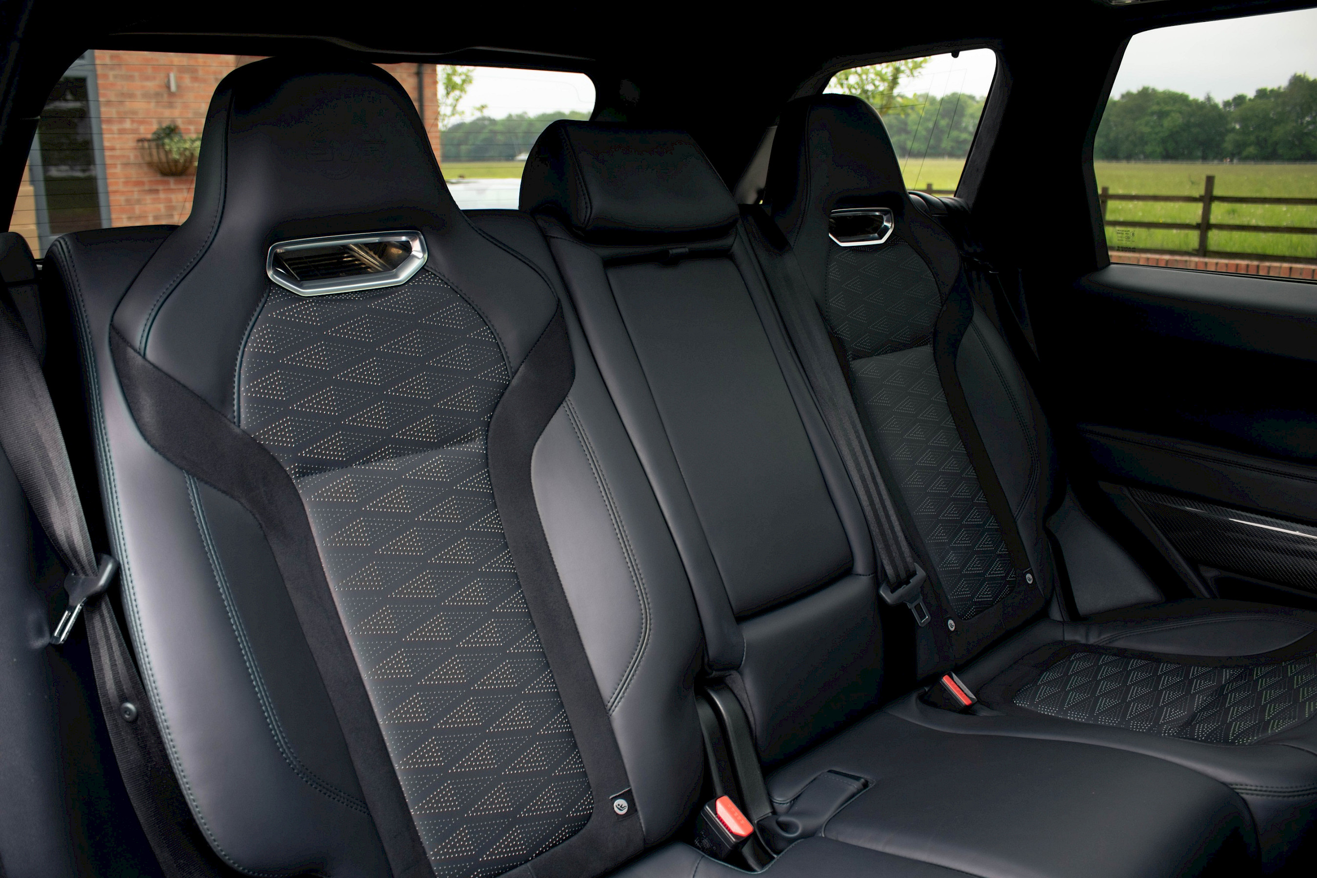 Range Rover Wakefield Range Rover Uninsurable 2021/21 Range Rover Sport SVR | Current Inventory | Monarch Enterprises