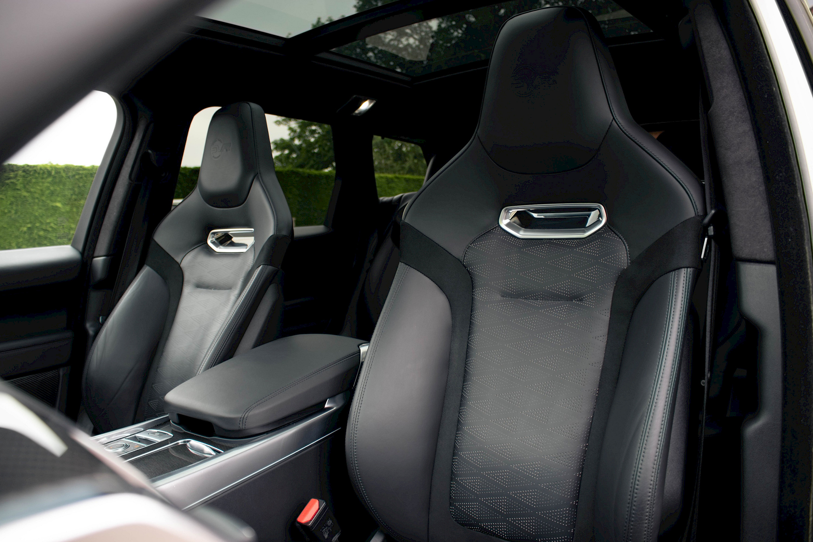 Range Rover Wakefield Range Rover Uninsurable 2021/21 Range Rover Sport SVR | Current Inventory | Monarch Enterprises