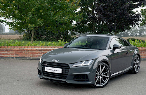 2017/67 Audi TTS Black Edition Quattro 8...