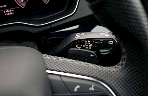 2021/71 Audi Q5 40 TDI Edition 1 59...